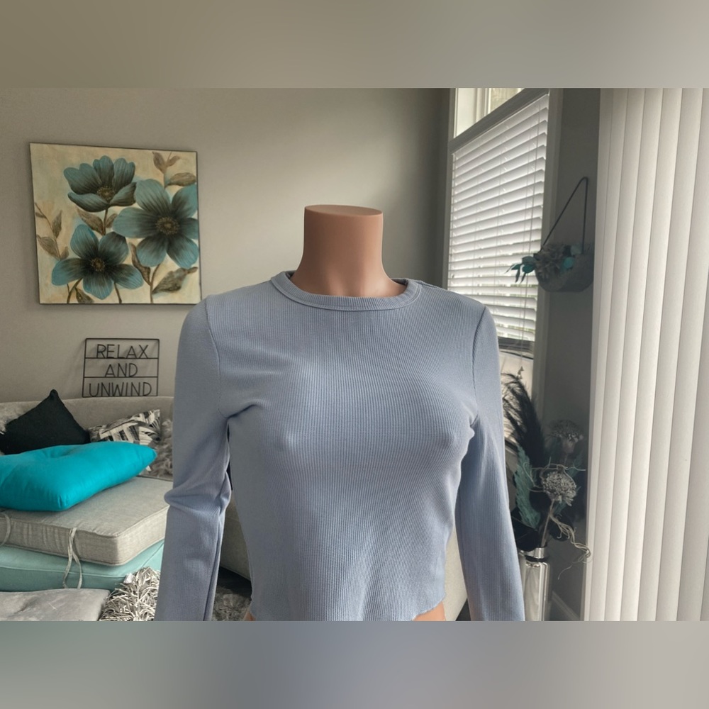 Long sleeve teal shirt and fitted